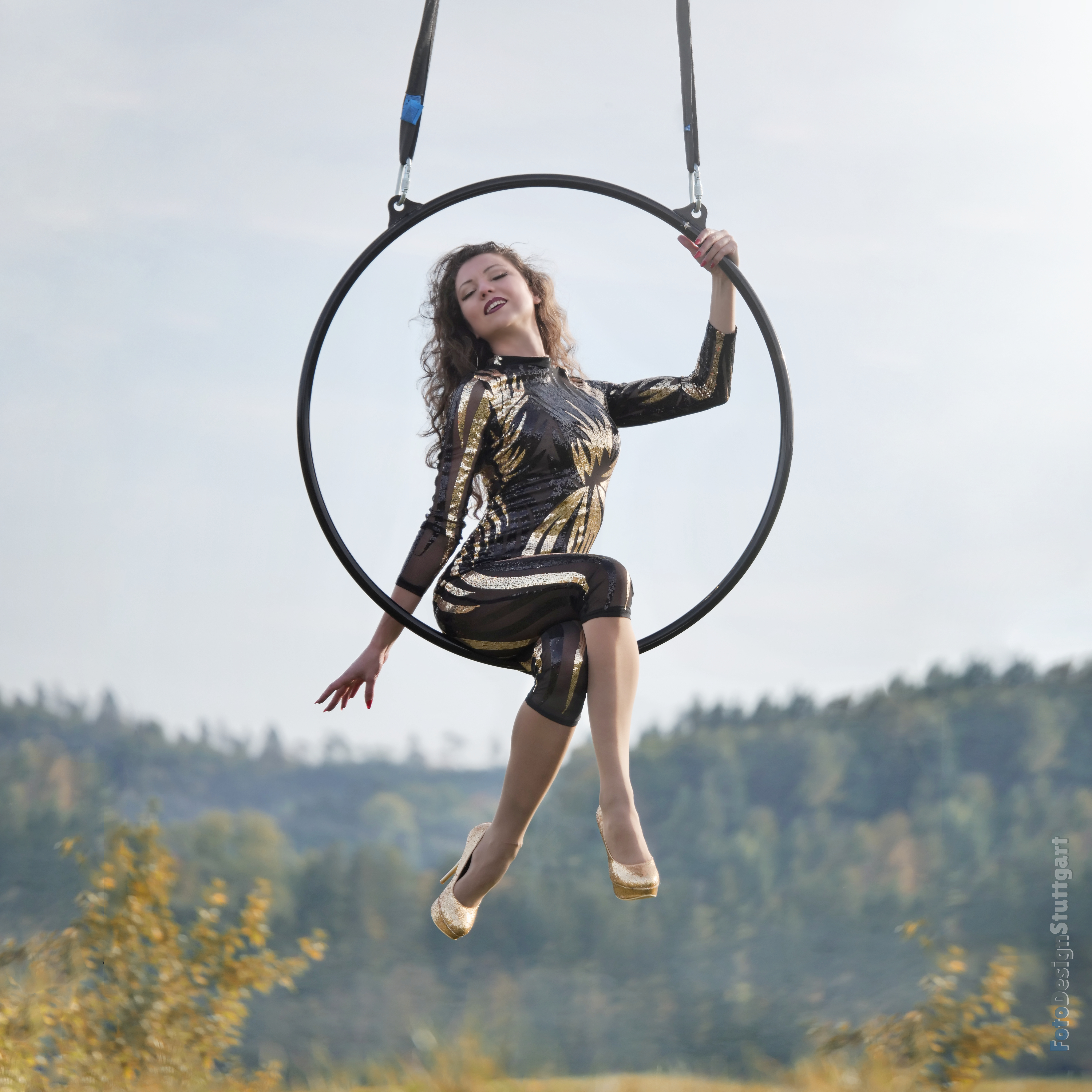 Tänzerin Jenny Rush Dance mit pinken fan veils in Stuttgart